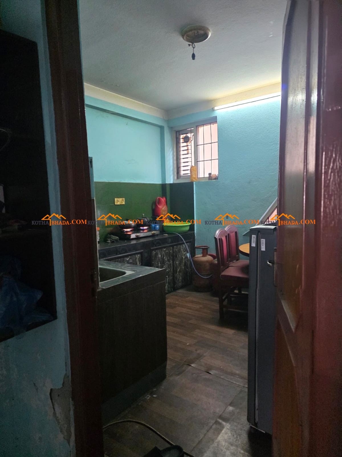SIngle room available for rent in 2BHK flat (shared)